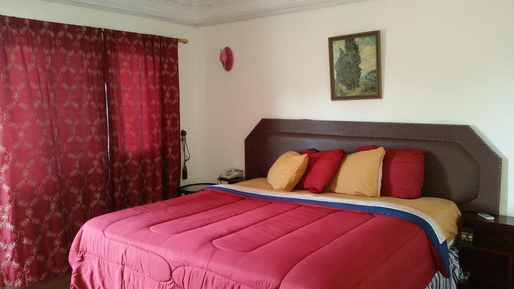 Zambezi Inn Hotel Conakry Zimmer foto