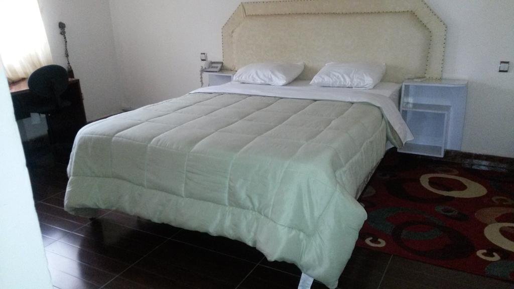 Zambezi Inn Hotel Conakry Zimmer foto