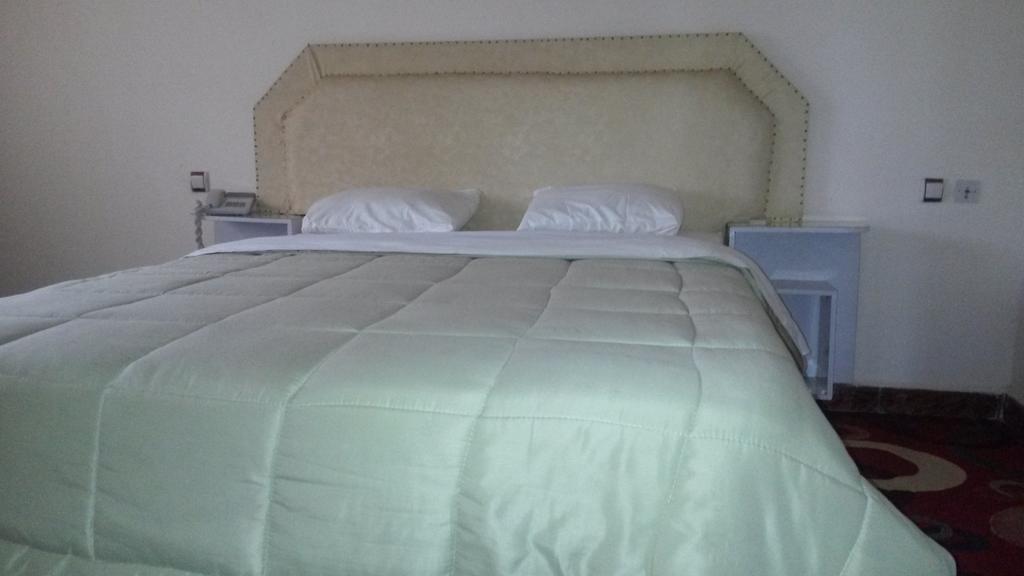 Zambezi Inn Hotel Conakry Zimmer foto